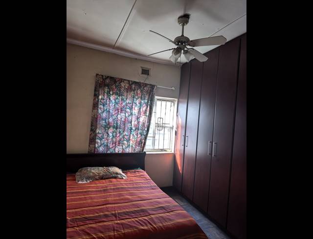 4 BEDROOM HOUSE TO LET IN UMLAZI V